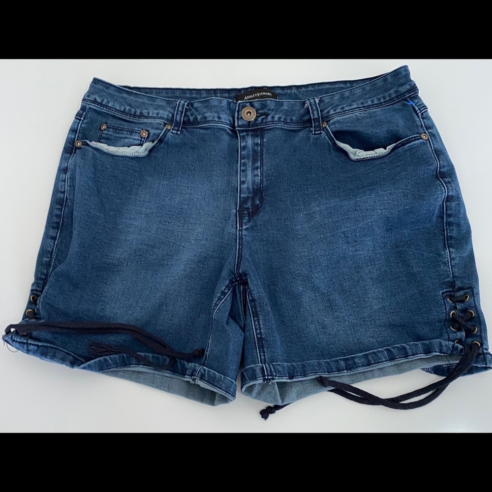 Ashley Stewart Jean Shorts Size 16